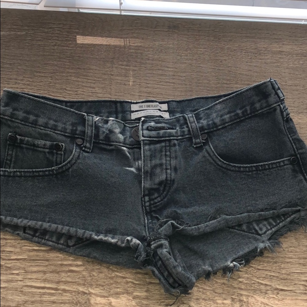 ONE TEASPOON black jean shorts